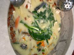 -姚记抚仙湖石锅鱼庄