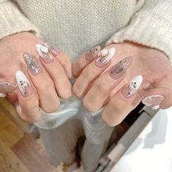 -花岐款式专研健康美甲沙龙