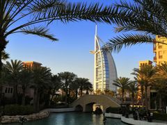 -迪拜帆船酒店海底餐厅