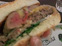 招牌鹅肝牛肉汉堡-Grinder 绞肉机汉堡(武定路店)