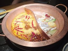 -山城鼎重庆老火锅(西安钟楼店)