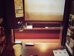 座位-一兰拉面(池袋店)