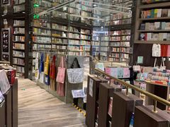 -钟书阁(群光广场店)