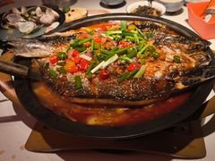 -鸣记脆皮烤鱼·海鲜烤鱼(三八广场店)