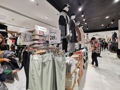 -优衣库(哈尔滨中央大街店)