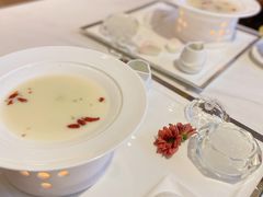 -燕庭·纯燕窝·甜品下午茶(南京西路店)