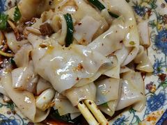 -巍山𤆵肉饵丝