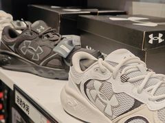 -UNDER ARMOUR(八达岭奥莱店)