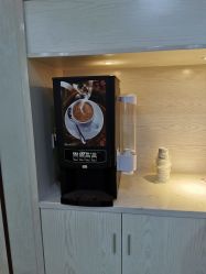 -南京健丽·去眼袋医疗美容机构