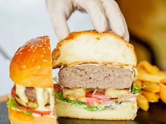 -青岛香格里拉·鱼跃地中海西餐厅