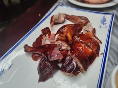 宜良烤鸭-蔼若春.传承三十年云南菜(金碧公园店)