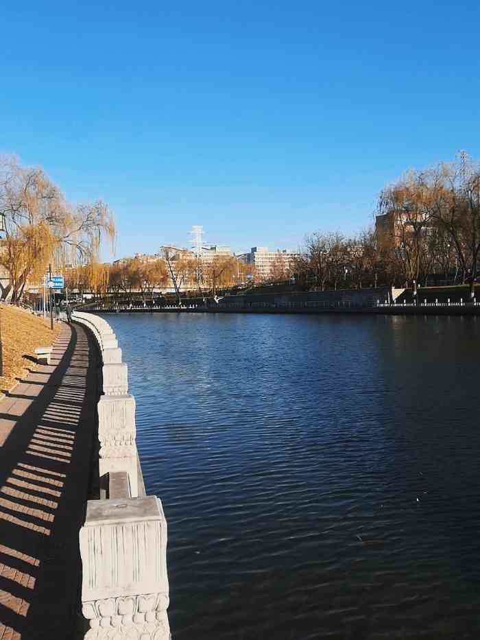 京城水系昆玉河游船长河湾码头-"京城水系昆玉河游船长河湾码头在夏天