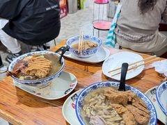 -叶新小吃店(来凤小区总店)