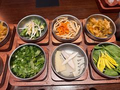 -银米·云南传统过桥米线(双廊黑金冠店)