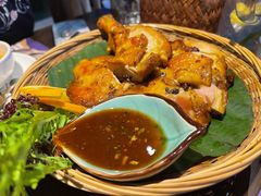 泰味烤鸡-泰妃殿(宏伊国际广场店)