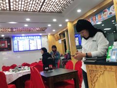 大堂-撒拉人家.酸菜牦牛肉火锅