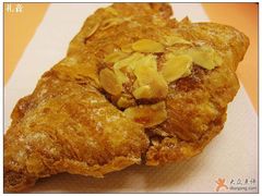 杏仁羊角-西点坊(浦东香格里拉店)