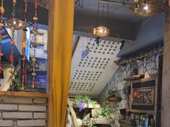 -老牌坊云南鱼豆花火锅(爱建店)