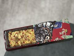 榄仁萨其马-白天鹅宾馆·美食屋