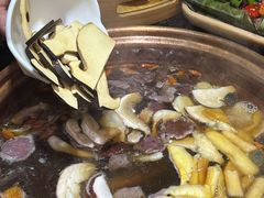 -一善菌·云南菌汤·云南菜(银泰城店)