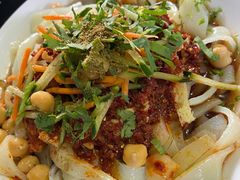 -烤肉小伙烤肉店