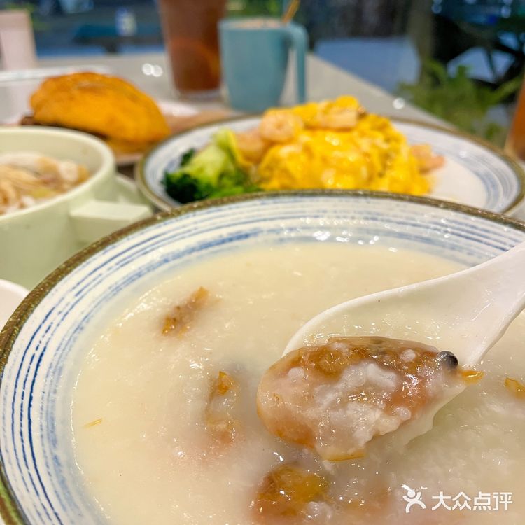 海口探店  | 一口沦陷！鸡扒菠萝包好好吃！