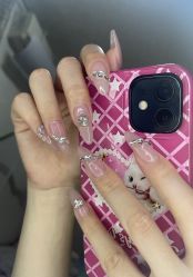 -芊屿芊浔美甲