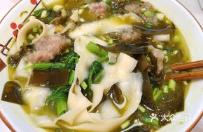 Sour Cabbage Pork Knife-Sliced Noodles