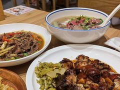 酱肉糯猪手拼四点金-潮巷·老潮汕美食集市(欢乐港湾店)
