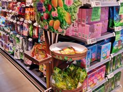 -中百仓储超市有限公司(越秀星汇维港店)