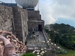 -黄山光明顶山庄