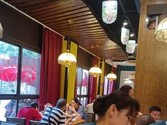 -黄泥岗·地道湖北菜(奥特莱斯店)