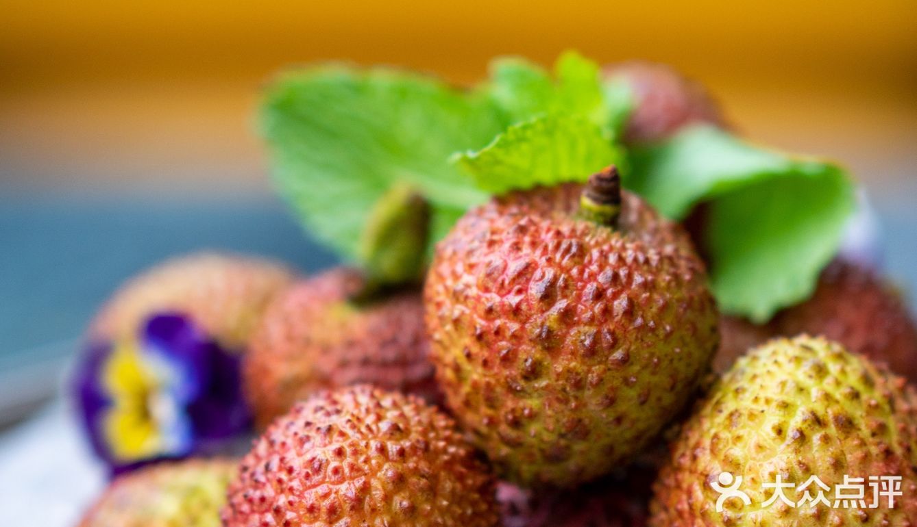 惊艳！星级酒店里的名媛下午茶，竟私藏了整个夏日果园！ 