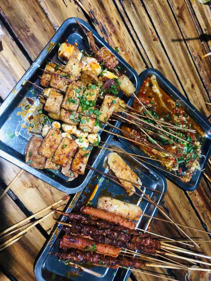 月牙山烧烤-"以前经常来吃,环境确实不怎么样,半山腰上.