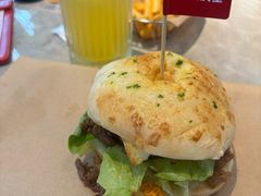 -必胜客(尹山湖歌林公园店)