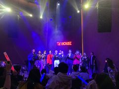 -TZ House音乐现场(来福士中心店)
