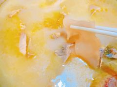 -鲜入围煮花胶鸡海鲜火锅