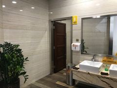 -冠德石油威程加油站