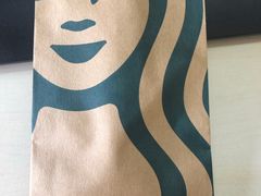 -星巴克臻选(上海虹桥新天地三店)