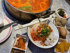 -野山舂·贵州现舂酸汤牛肉(民生路店)