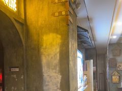 -逃脱反斗城沉浸剧情密室(阳光新业中心店)