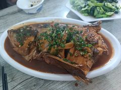 四明湖鱼头-品雅轩农家乐