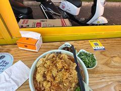 网红炸蛋螺蛳粉-家味螺蛳粉&烤鱼(安远路店)