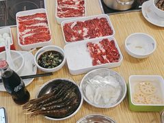 -杨老板·海鲜集市火锅·鲜切牛肉(中防万宝店)