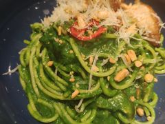 鸡肉松仁菠菜汁意面-西堤牛排(龙德广场店)