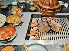 -臻牛烤肉