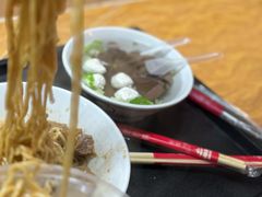 -松树干拌面店