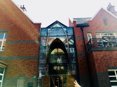 -钟书阁(松江泰晤士小镇店)