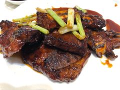 招牌蜜汁牛肋骨-凤城礼记鱼翅海鲜酒家(新马路总店)