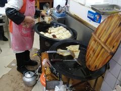 -黄阿姨锅贴大王(万航渡路店)